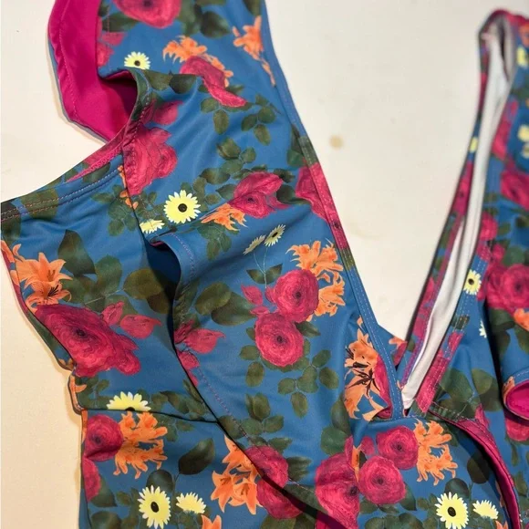 one-piece floral print swimsuit in multicolor deep V-neck ruffle trim med - Picture 12 of 12